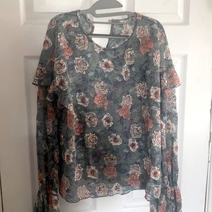 Meleose and market green floral lace top Large. No tears or damage.